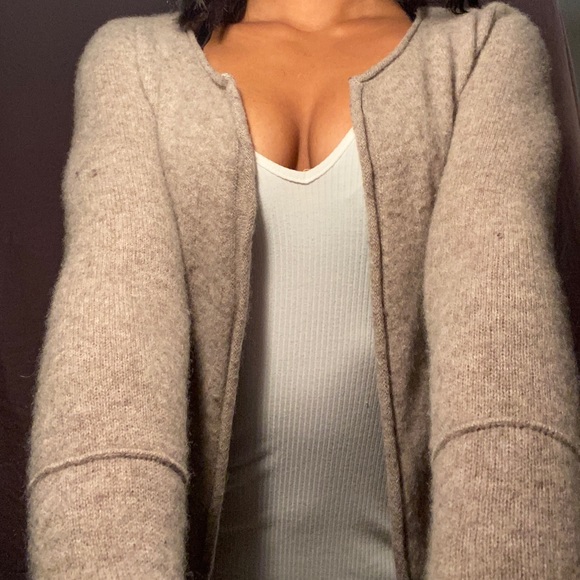 Cardigan - Picture 2 of 4